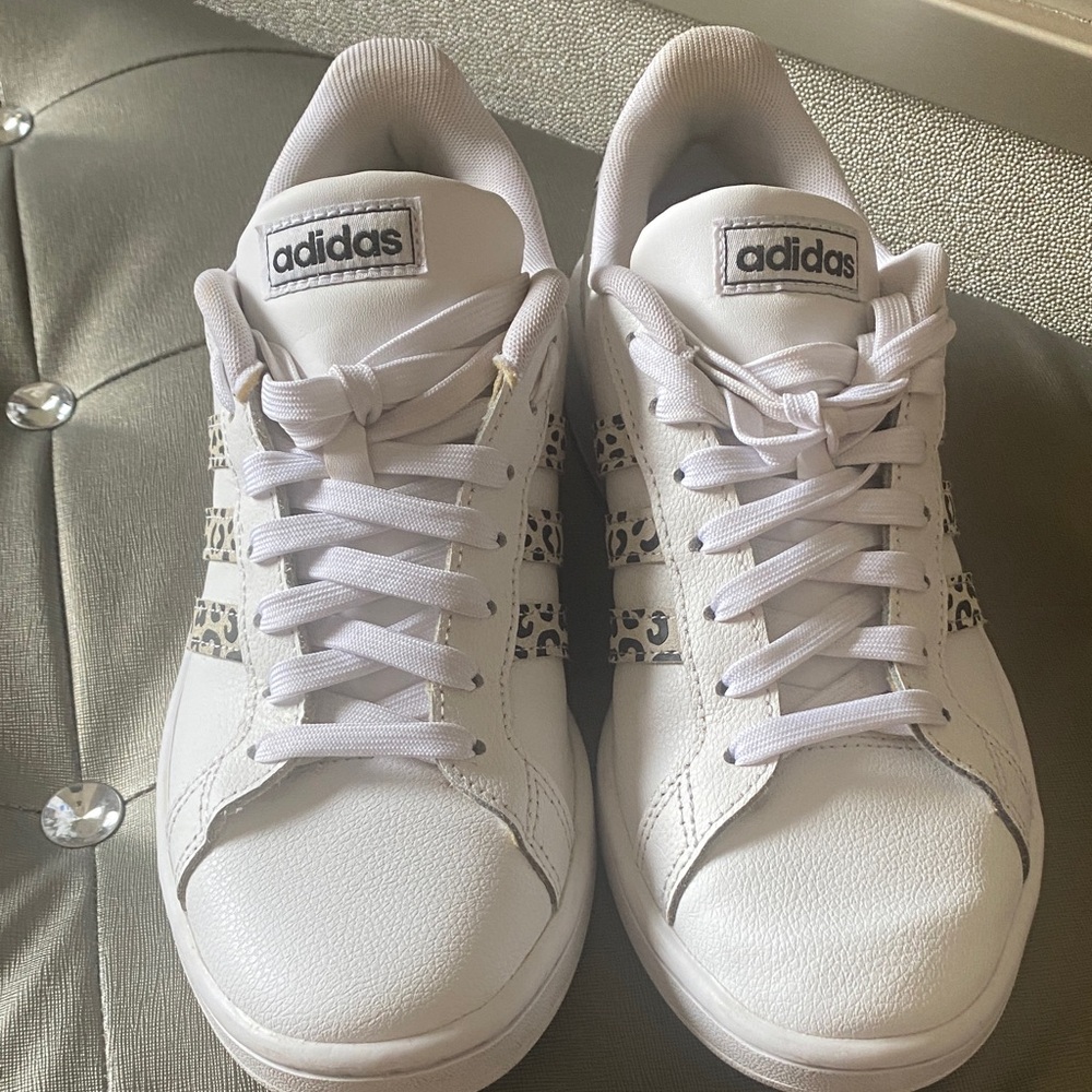 Adidas White and Black w/Leopard print Classic Sneakers EUC